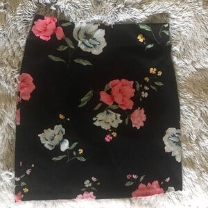 Old Navy floral skirt, black with pink flowers, size medium NWOT elastic waist